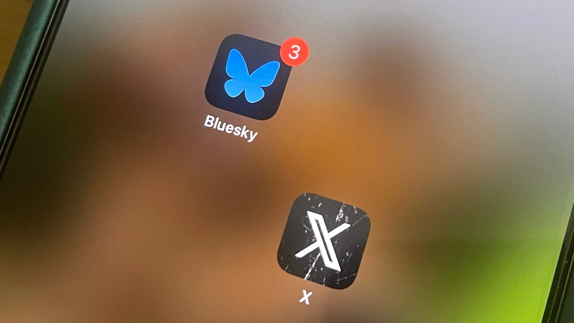 Cosa è Bluesky, il social network dei fuggitivi di X