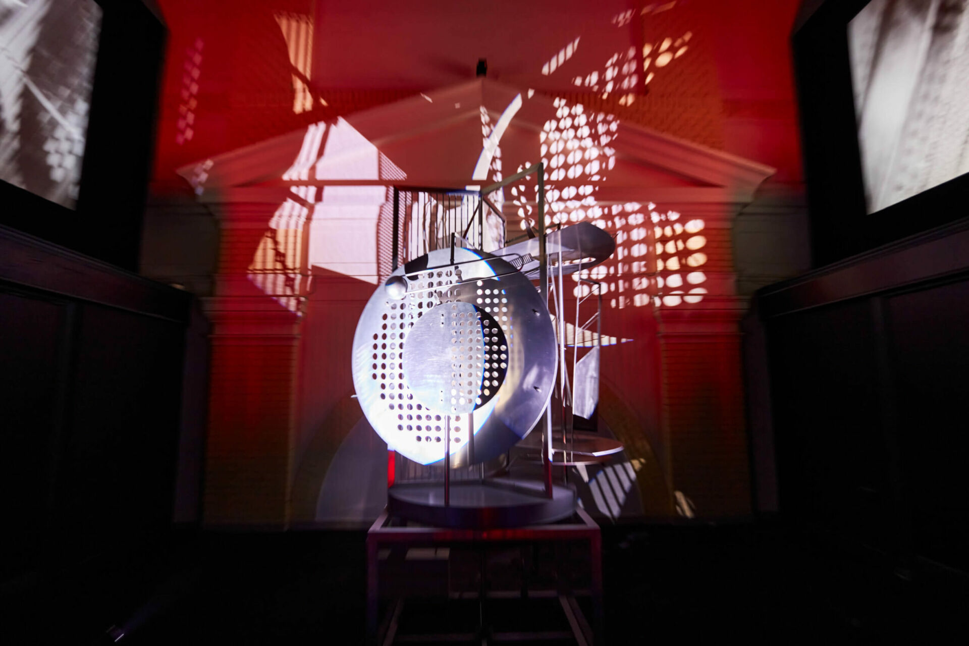 Dal Bauhaus all’IA: la visione di Moholy-Nagy reinterpretata da David Szauder