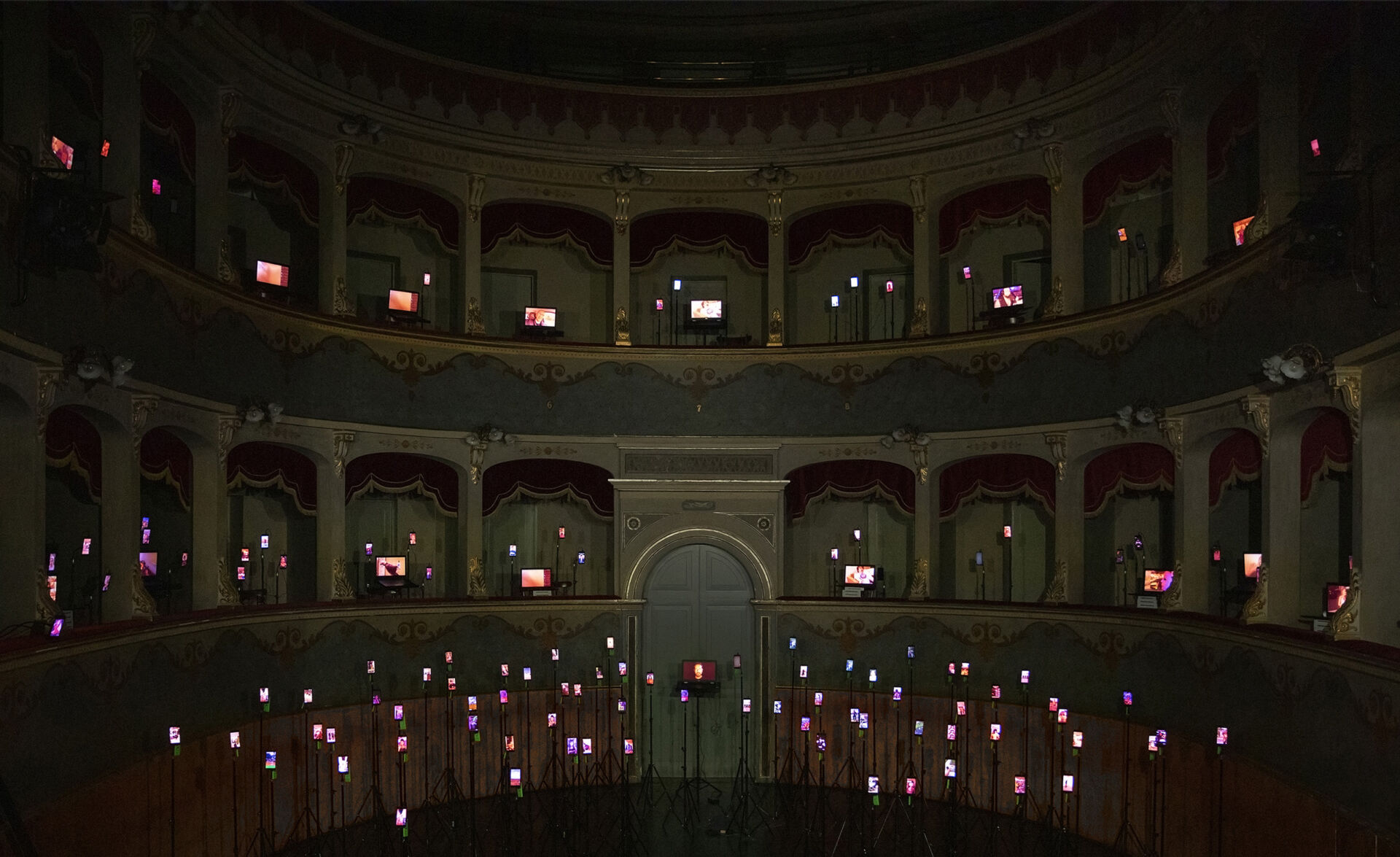 Viaggio nell’arte senza confini di Max Magaldi